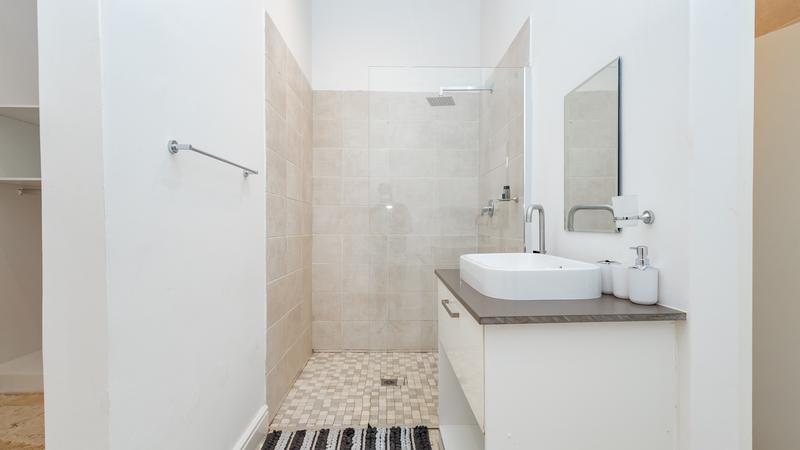 10 Bedroom Property for Sale in Constantia Western Cape